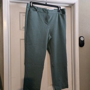 Liz Claiborne Olive Slim Leg Ankle Pants